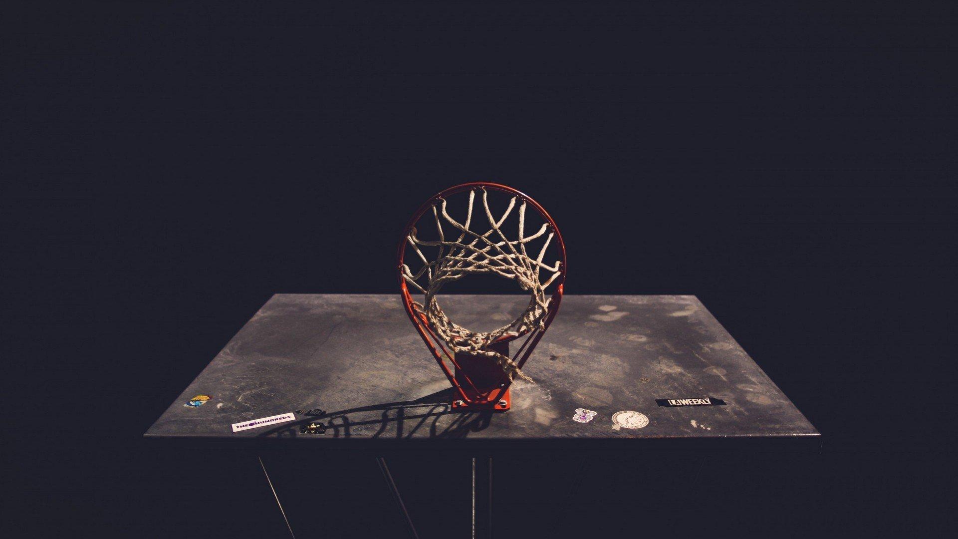 扣篮大赛巅峰对决，新星闪耀，传奇再现